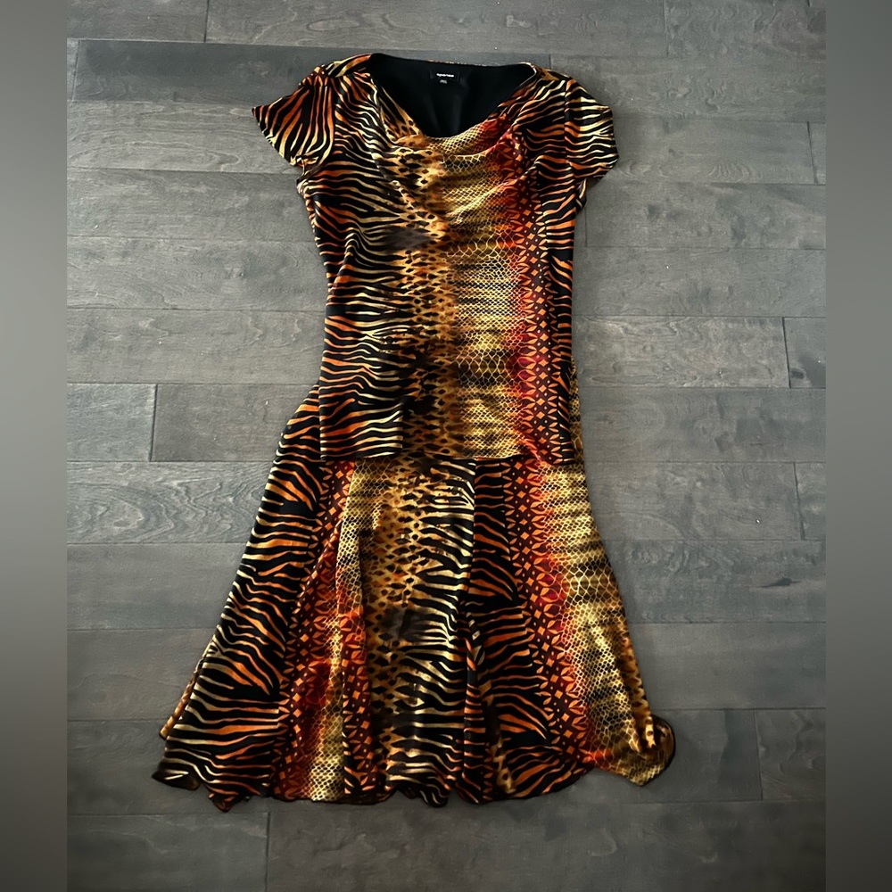 2 Piece Unique Print Skirt Set